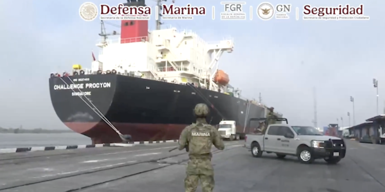 Decomisan en Tamaulipas 10 millones de litros de huachicol